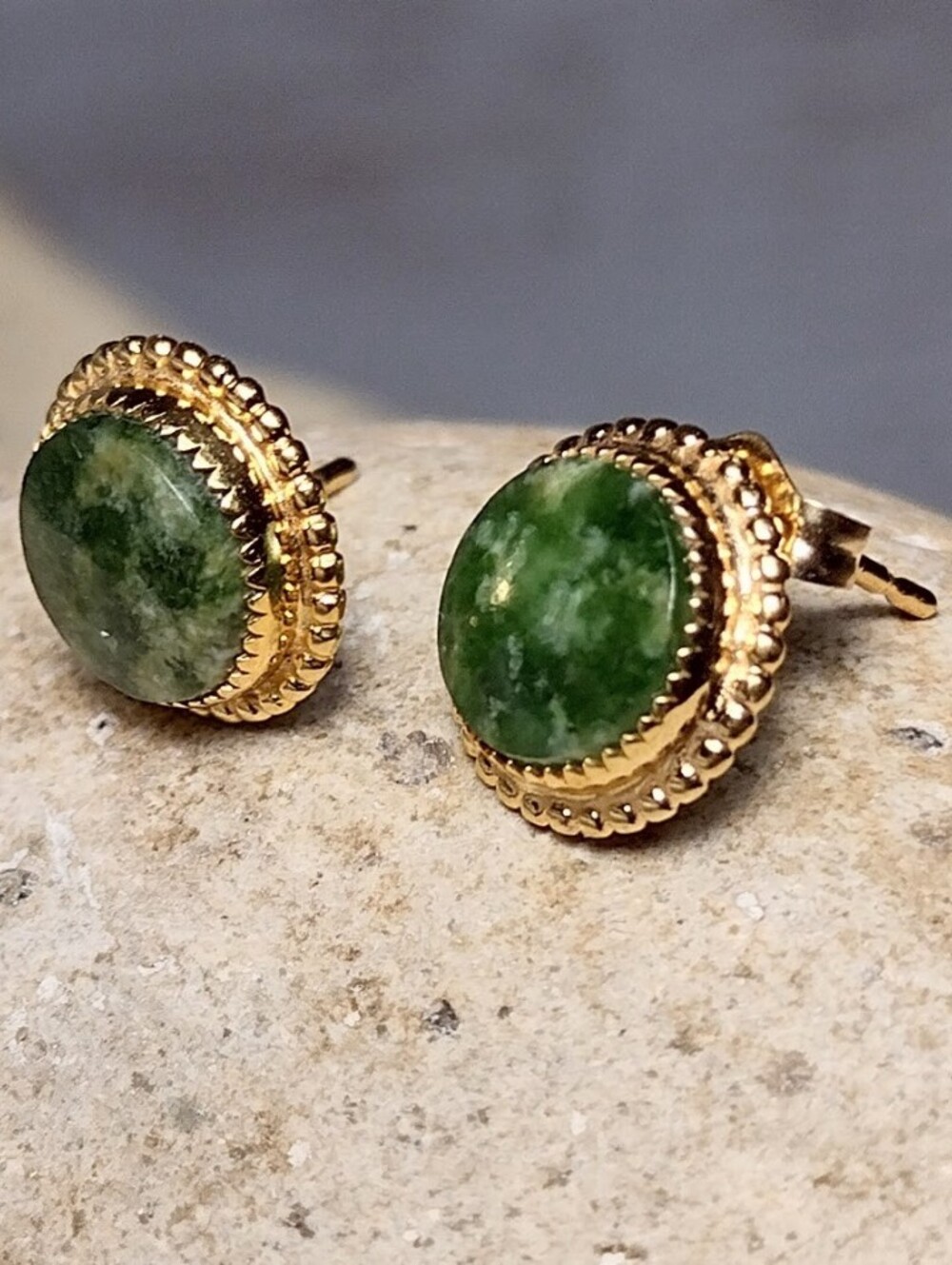 Solid 14k Gold Nephrite Jade Earrings Halo Stud 2.0gr